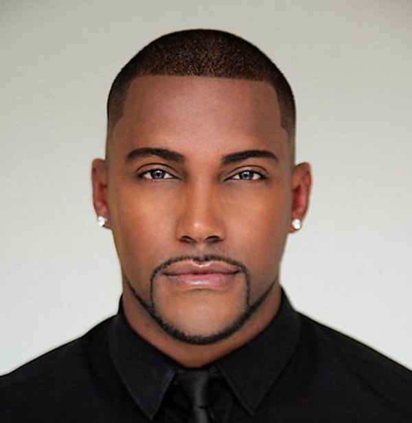 Нет, это не он!