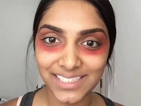 7. Использование красной помады в качестве консилера