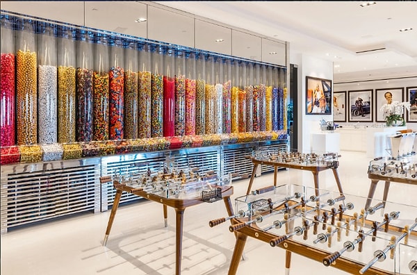 Целая комната со сладостями одурманит любого сладкоежку