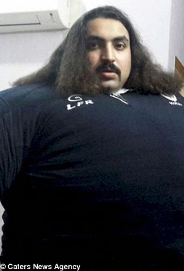 8. Недавно он заявил пакистанским журналистам, что в 2012 году на соревнованиях по тяжелой атлетике в Японии ему удалось поднять 5000 кг!