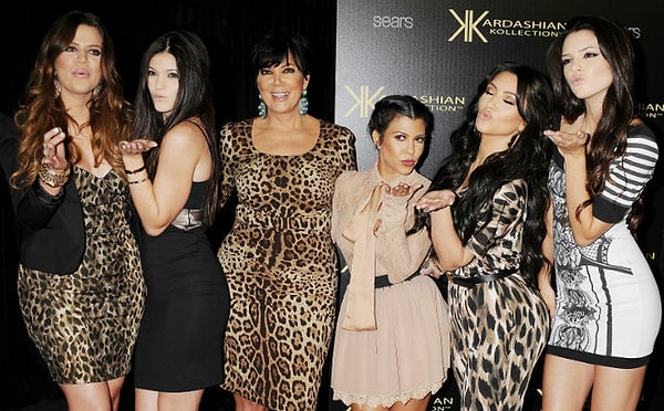 8. Вы состоите в отношениях?