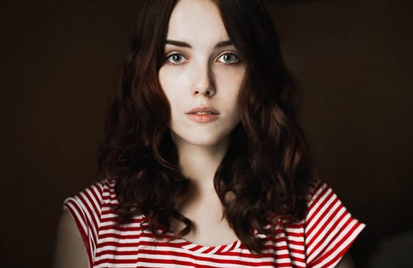 А вот так она выглядит без костюма