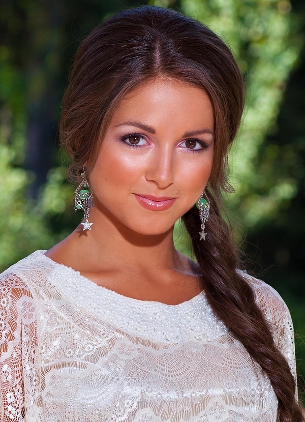 2. Однако в ноябре минувшего года певица объявила своим фанатам, что ее сердце несвободно, однако имя поклонника не раскрыла.