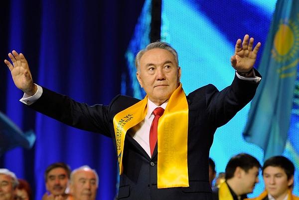 1991 yılından bugüne 25 yıldır ülkeyi başkan olarak yönetmekte olan Nazarbayev sistemin değişeceğini kendisi duyurdu