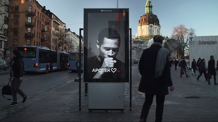 Умный билборд кашляет, когда рядом кто-то курит