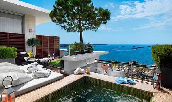 7. Grand Hyatt Cannes Hotel, Канны, Франция, – Люкс пентхаус Канны — $37,500 за ночь.