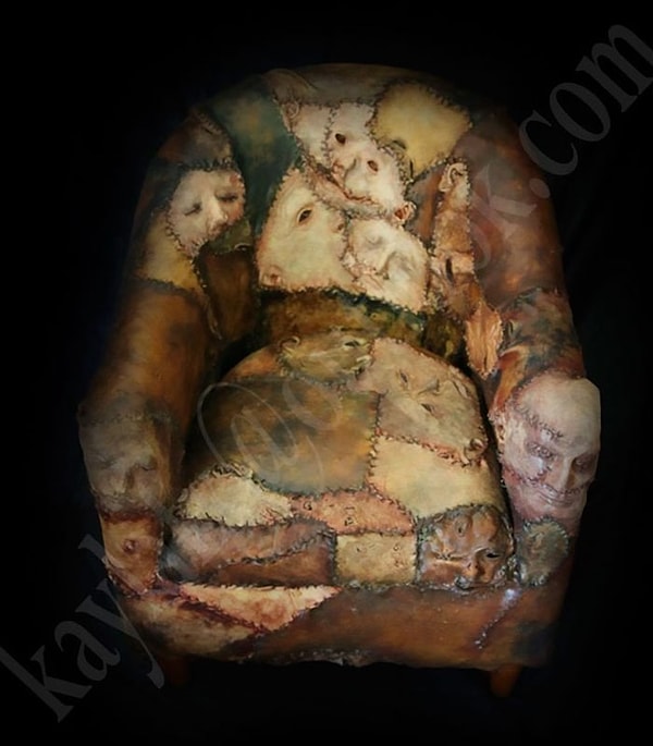 15. Кожаное кресло