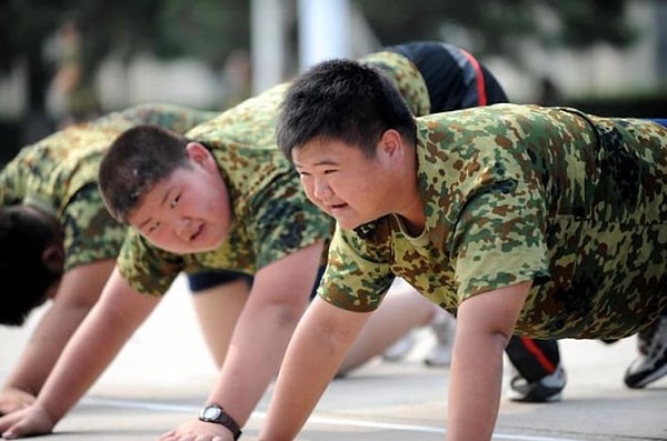 13. Японцы со своими морскими и рисовыми диетами начали стремительно набирать вес после появления в этой стране первого Макдоналдса