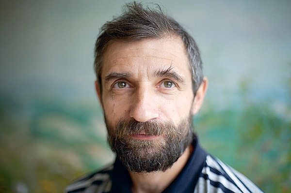 8. В свою очередь, предполагаемые "насильники" продолжают отрицать все обвинения