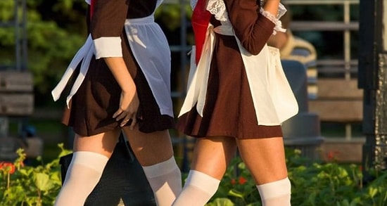 Бывшие ученицы скандальной "Лиги школ" рассказали об оргиях с директором