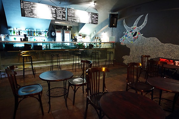 9. "Mishka Bar", наб. реки Фонтанки, 40