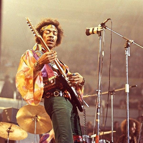 1. Jimi Hendrix 1969 yılında Royal Albert Hall'da.