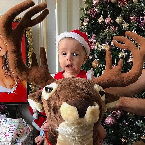 11. Недавно она даже впервые попробовала твердую пищу!