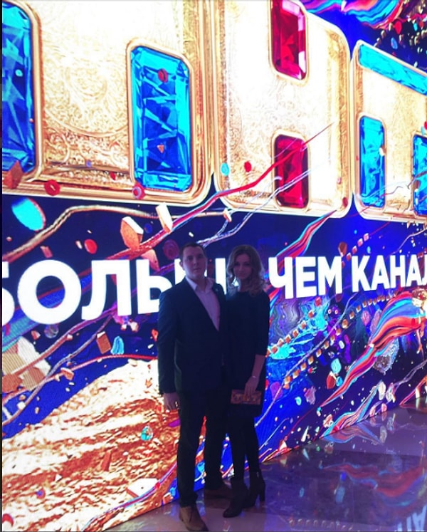 1. Предложение Михаил сделал очень трогательное: