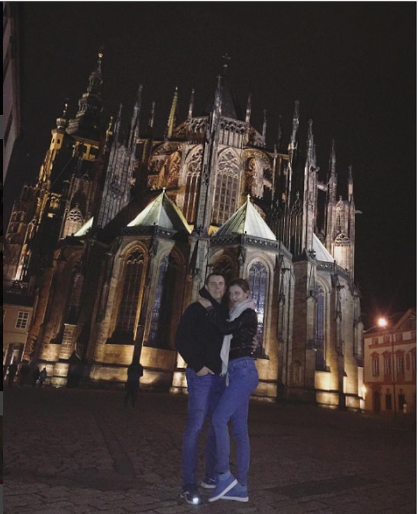 11. Что касается свадебного путешествия, то молодые уже решили, что проведут его в теплых краях: на Мальдивах или в Доминикане.