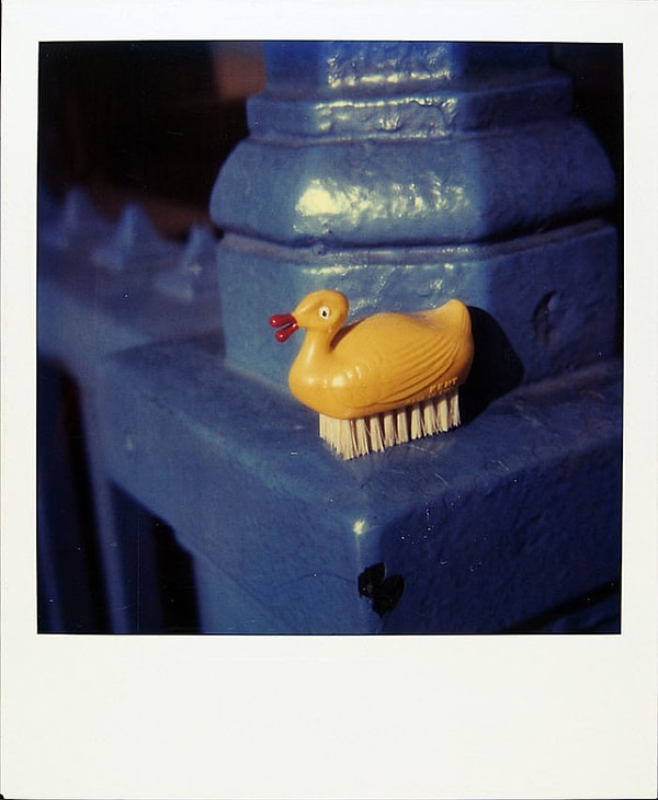 6 декабря 1980г.: У фотографии нет конкретной темы. Некоторые работы довольно абстрактны.