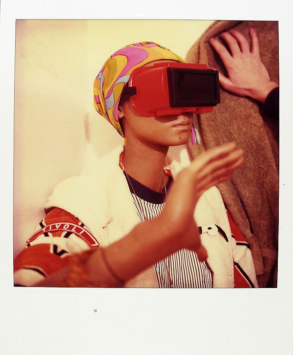 7 марта 1982г.: Может быть, это устройства виртуальной реальности того времени?