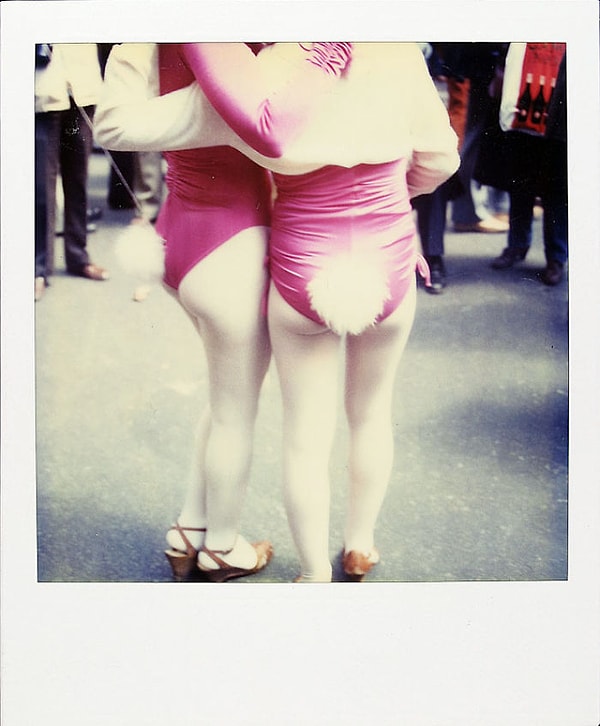 11 апреля 1982г.: Реализовать этот проект помогли друзья Джейми, Хью Кроуфорд и Бетси Рид.