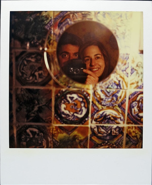 13 марта 1994г.: Несмотря на то, что фотографий с самим Джейми много, он редко позирует, улыбаясь.