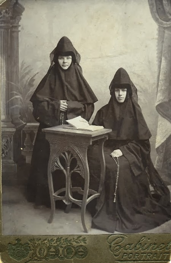 2. Агрессивные монахини Европы