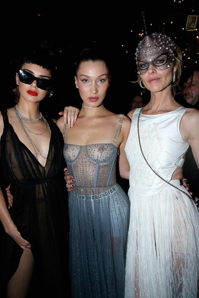 Ardından bu ikili "Dior'un Maskeli Balosu"na katıldı.