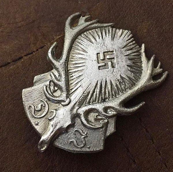 12. "Hitler Almanyası'nda bir avcılık kulübünün arması (D.J.)."