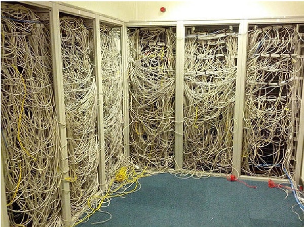 5. Не завидуем админу этой компании...