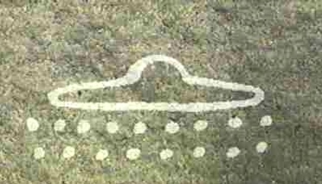 9. Cave painting that looks like a UFO