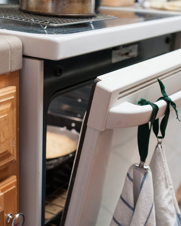 10. Не доставайте сразу из духовки!