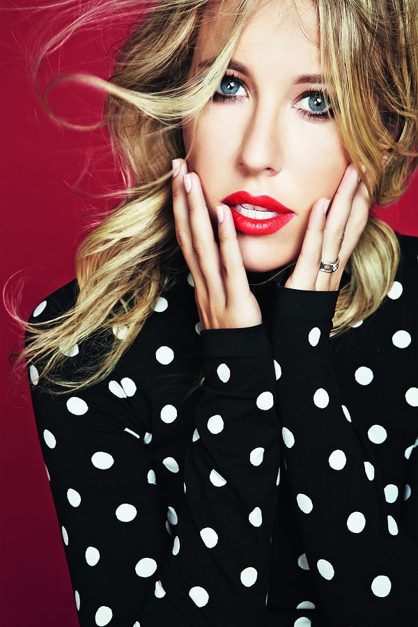 11. Ксения Собчак и Пэрис Хилтон, 35 лет