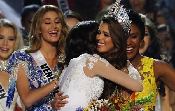 1. Француженка Ирис Миттенар стала новой мисс Вселенная!