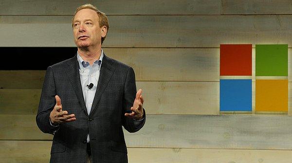 Microsoft yöneticisi Brad Smith etkilenen bütün çalışanlara yasal destek sunacaklarını bir şirket e-postası ile duyurdu.