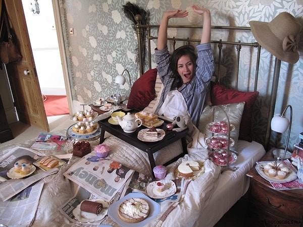 10. Столик для завтрака в постель