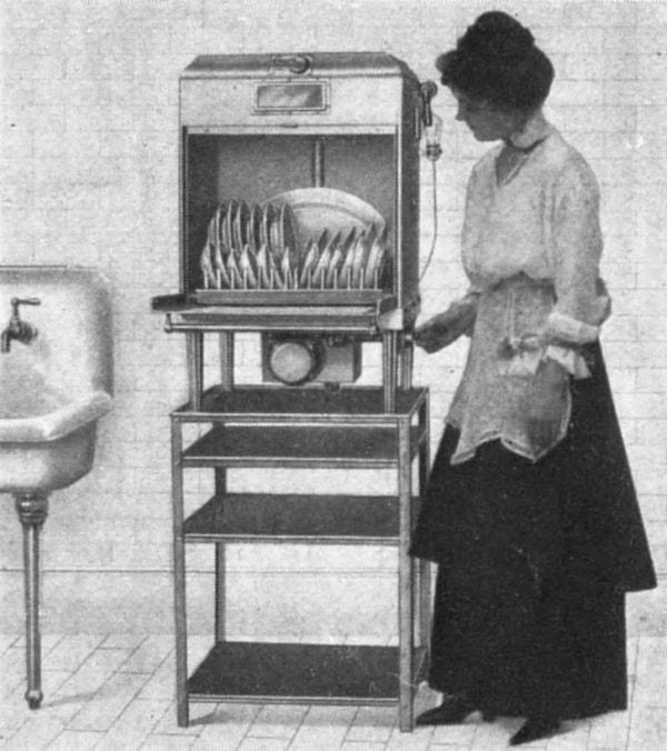 6. 1917 yılındaki ilk elektrikli bulaşık makinesi & günümüz