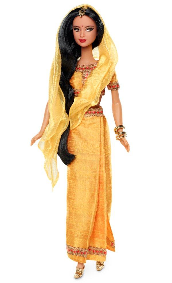 10. Hint gelenekleri sarı sarisiyle yansıtan bu Barbie bebek, çocuklara çok ilginç gelecek.