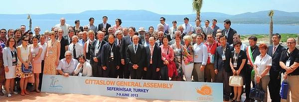 Bu arada Türkiye'nin ilk sakin şehri Seferihisar ve Seferihisar Belediye Başkanı Tunç Soyer, Cittaslow'un Uluslararası Başkan Yardımcılığı ile Türkiye Koordinatörlüğü görevini üstleniyor.