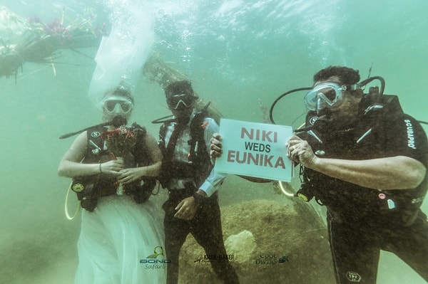 Как видите, даже под водой можно все сделать самым достойным образом!