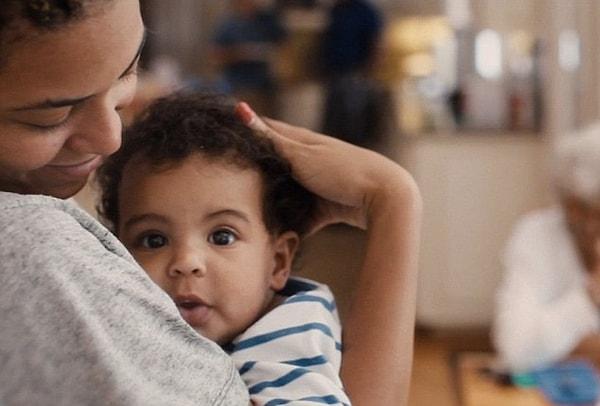 Beyonce bildiğiniz gibi zaten bir çocuk annesi; fakat ilk çocuğu Blue Ivy'ye hamile kaldığını açıkladığında bu kadar ses getirmemişti.