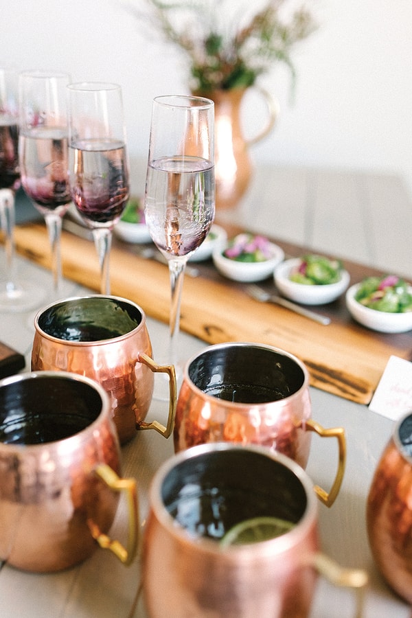 14. Медь всегда смотрится очень душевно - что может быть лучше для праздника, на котором собрались ваши самые дорогие и близкие люди!