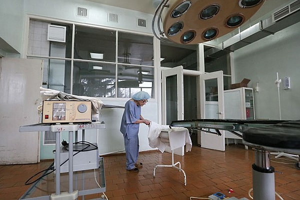 10. "Если я оставлю работу, кто будет выполнять хирургические операции?"