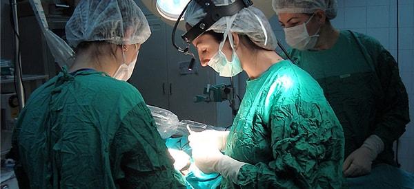 İç kanama riskine karşılık ameliyata alınmak istenen D., kas hastalarının anestezi sonrasında ayılmama ihtimali olduğu için ameliyat edilemedi.