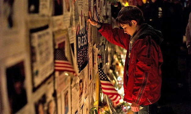 Aşırı Gürültülü ve İnanılmaz Yakın (Extremely Loud and Incredibly Close) (2011)
