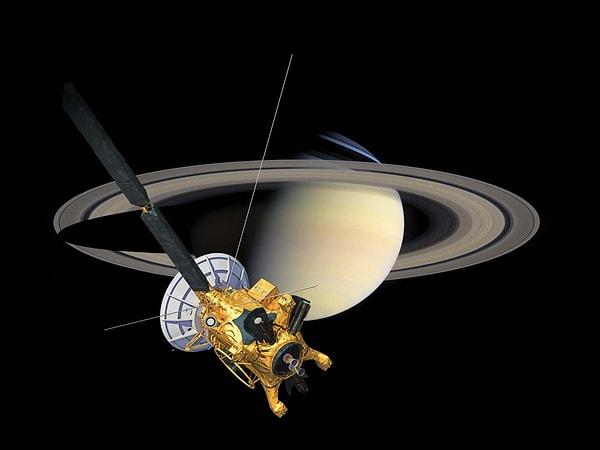 NASA tarafından ilk 2004 yılında Satürn'e gönderilen Cassini uzay aracı, önümüzdeki Nisan ayında son görevini yapmaya hazırlanıyor.