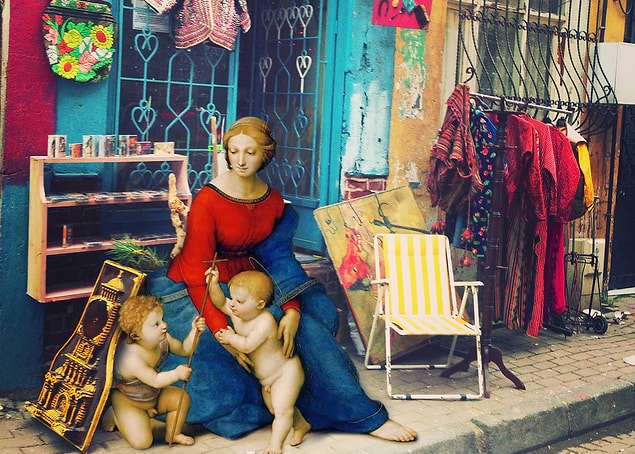 Dükkandaki Meryem - Raffaello