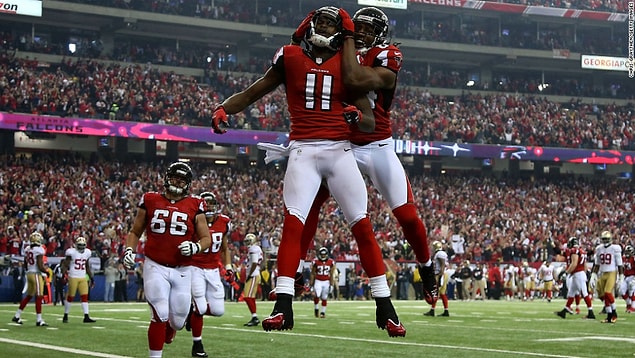 16. Karşılaşmada Patriots beyaz, Falcons ise kırmızı forma ile sahada olacak.
