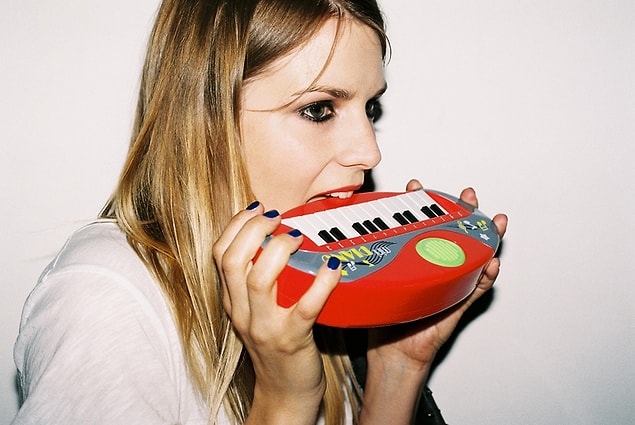 10. Alev Lenz