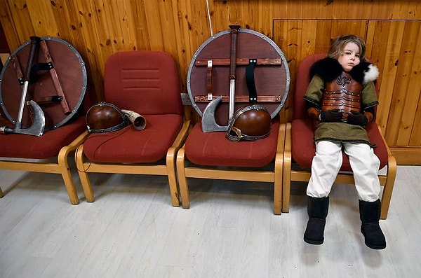 5. Для этого жители шьют костюмы