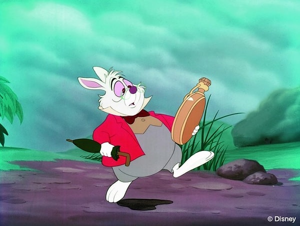 3. Какое время постоянно показывают часы кролика из "Алисы в Стране Чудес"?