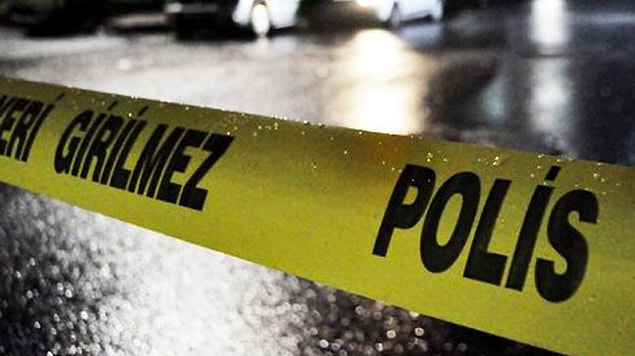 Komşuları hiçbir sorunlarının olmadığını, annenin cinnet getirmiş olabileceğini söyledi