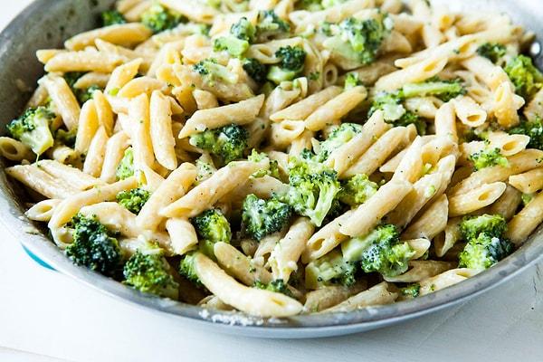 6. Kalori başına, protein açısından en zengin sebzelerden: Brokoli